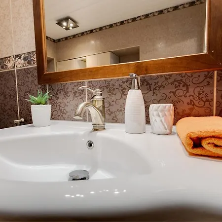 아파트 Daily At Liberty Square With Jacuzzi And Free Parking *